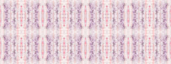 Violet Renkli Geometrik Desen. Su Boyası Geometrik Batik. Gri Renkli Bohem deseni. Soyut Suluboya Şablon Etnik Geometrik Fırça Tekrarı. Kusursuz çizgili Boho fırçası. Soyut Boyalı Dalga.