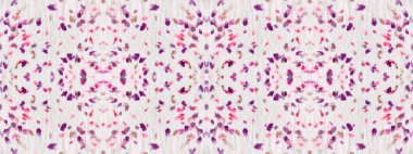 Kusursuz Spot 'u yıka. Boyalı Boho Soyut Lekesi. Coğrafi Kırmızı Magenta İşareti. Mürekkep Mor Fırça. Sanat Magenta Soyut Dökümü. Pembe Magenta Efekti. Pastel Kova Rengi Konsepti. Pembe Kırmızı Doku