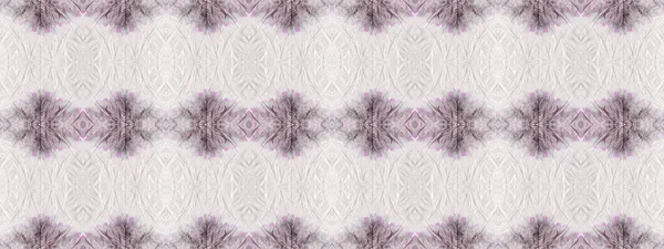 Violet Renkli Bohem deseni. Soyut Stripe Ikat Batik. Su Boyası Geometrik Tekstil. Kusursuz Dalgalı Parmak izi. Mor Renkli Bohem Fırçası. Etnik Bohem Batik. Kusursuz suluboya halı deseni