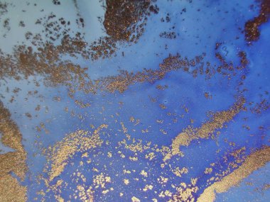 Folyo Su Boyası Mermeri. Mavi Mermer Suluboya. Foil Gradyan Arkaplanı. Parlak Su Rengi Arkaplanı. Beyaz Alkol Mürekkep Tablosu. Altın Sanat Boyası. Hafif Zarif Desen. Lüks Soyut Ressamlık.