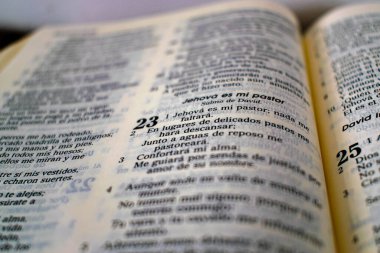 Jehovah benim İncil 'im, tam tersi.