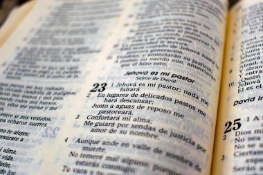 Jehovah benim İncil 'im, tam tersi.