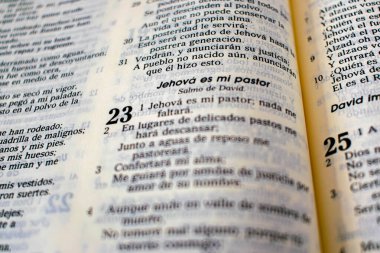 Jehovah benim İncil 'im, tam tersi.