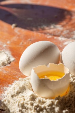 pişirme için temel maddeler. tüm maddeler ve kaplar pişirme için gerekli.