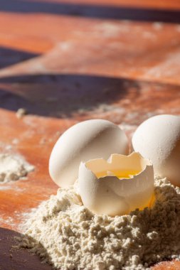 pişirme için temel maddeler. tüm maddeler ve kaplar pişirme için gerekli.