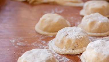 Ev yapımı makarna, dört peynirli sorrentino.