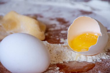 pişirme için temel maddeler. tüm maddeler ve kaplar pişirme için gerekli.