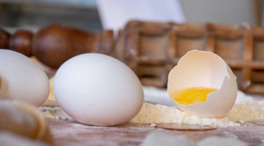 pişirme için temel maddeler. tüm maddeler ve kaplar pişirme için gerekli.