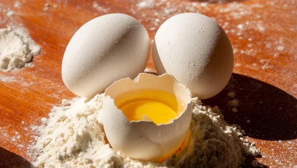 pişirme için temel maddeler. tüm maddeler ve kaplar pişirme için gerekli.