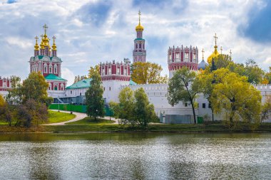 Ünlü Novodevichy Manastırı