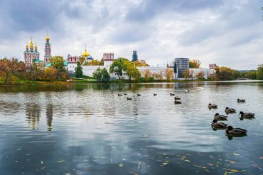 Ünlü Novodevichy Manastırı