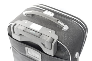 Ulaşım çantası, tekerlekli büyük bavul, beyaz arka plan.