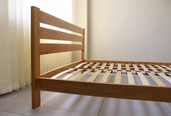 Frame Simple Lacquered Bed Made Wood Slats Mattress — ストック写真