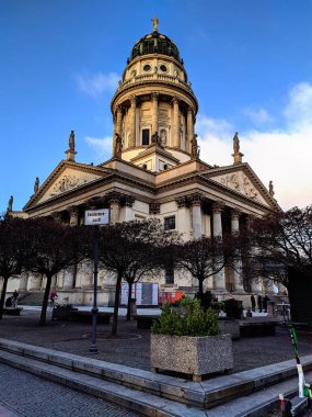 Mitte, Berlin, Almanya - 31 Aralık 2019: Berlin Meydanı 'ndaki Katedral