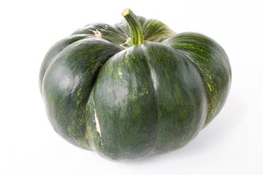 Beyaz izole arkaplanda yeşil balkabağı