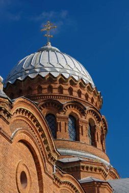 Trostyanets, Sumy District, Ukrayna 'daki Hististik Yükseliş Kilisesi' nin kubbesi..