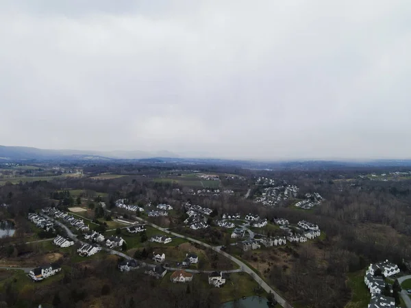 Bewölkter Himmel Über Einer Unbekannten Stadt — Stockfoto