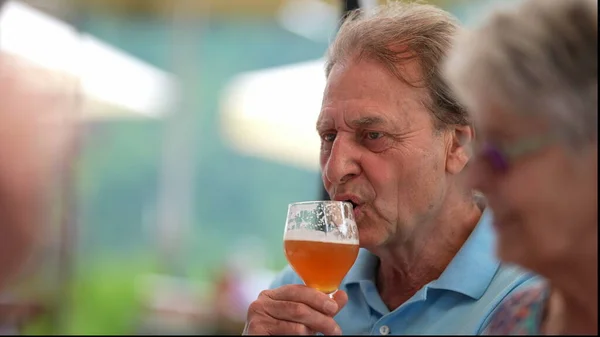 Happy Older Man Drinking Beer Friends — Fotografia de Stock