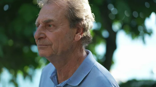 Contemplative Older Man Going Walk — Fotografia de Stock