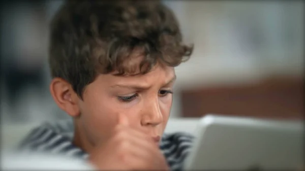 Child Surprised Reaction Holding Tablet Boy Wow Face Emotion — Fotografia de Stock