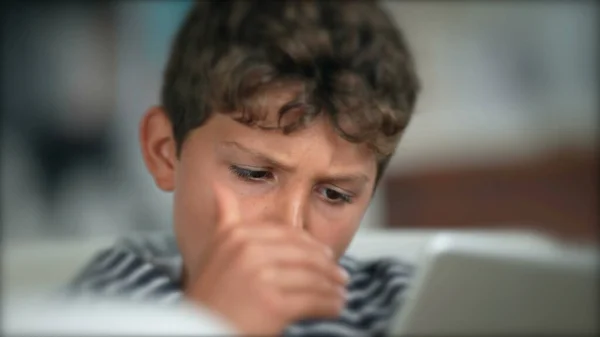 Child Surprised Reaction Holding Tablet Boy Wow Face Emotion — Fotografia de Stock