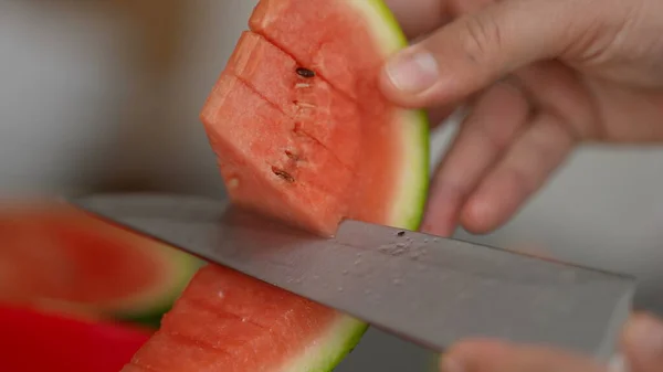 Handklippta Vattenmelonfrukter Bitar — Stockfoto