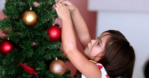 Little Girl Preparing Christmas Tree Child Decorating Holiday Tree Season — Stockfoto