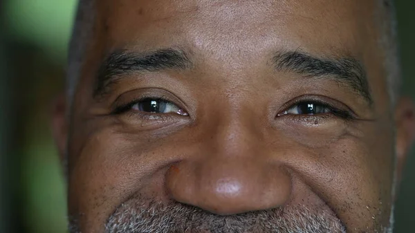 Homem Diversificado Sorrindo Macro Close Rosto Olhos — Fotografia de Stock