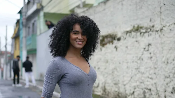 Happy Brazilian Woman Turning Camera Smiling — ストック写真