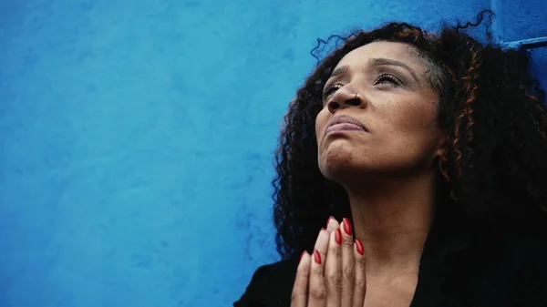 Desperate African Woman Street Feeling Anxious — Stock Photo, Image