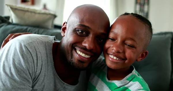 Father Son Love Affection Parent Kissing Hugging Little Boy Child — Stockfoto