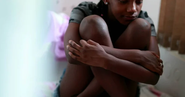 Chica Triste Melancólica Adolescente Negro Africano Joven Sufriendo Depresión — Foto de Stock