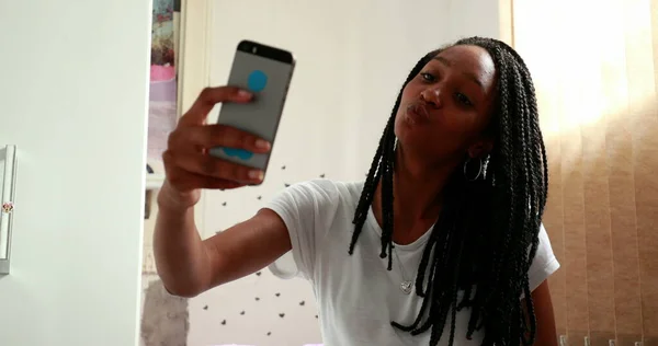 Black Girl Taking Selfie Phone Mixed Race Teen Adolescent Girl — Zdjęcie stockowe