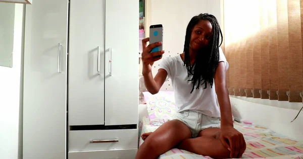 Black Girl Taking Selfie Phone Mixed Race Teen Adolescent Girl —  Fotos de Stock