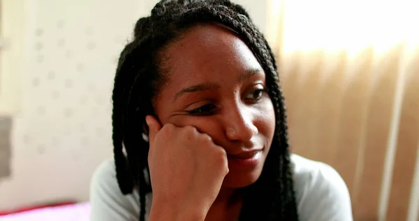 African Black Girl Feeling Regret Emotion Teenager Having Mixed Feelings —  Fotos de Stock