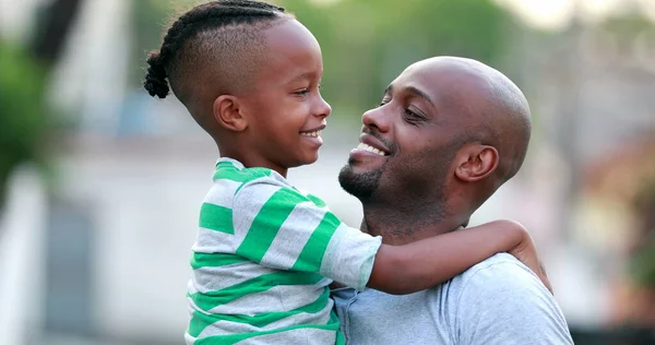 Father Son Doing Eskimo Kiss African Black Dad Child Bonding — 스톡 사진