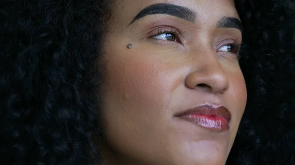 Latina Black Woman Smiling Close Face — Stockfoto