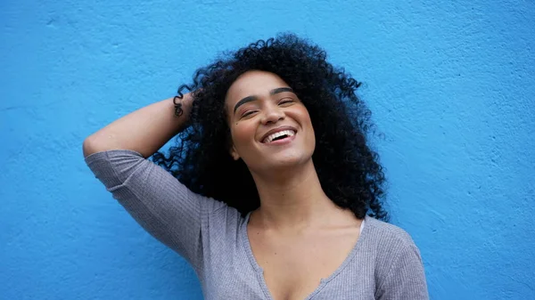 Black Diverse Woman Standing Blue Background Laughing Smiling — Stockfoto