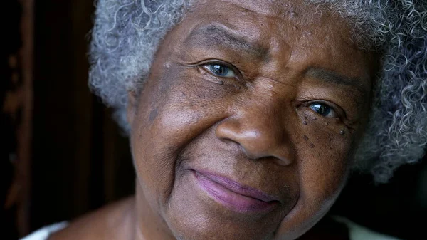 Happy Senior African Woman Portrait Face Looking Camera — Stock Fotó