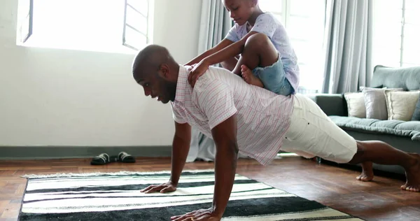 Father Child Bonding Together Dad Doing Push Ups Son Back — 图库照片