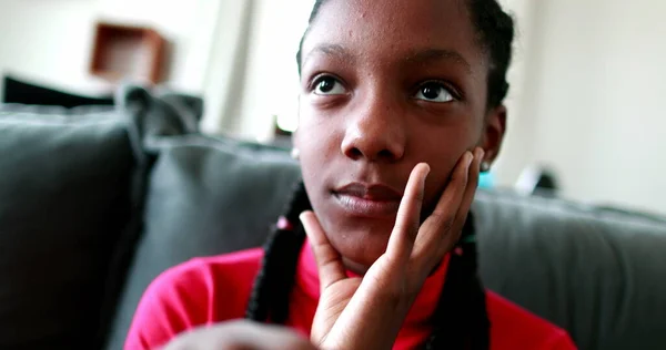 Anxious Black Teen Girl Bored Adolescent Woman Waiting Anxiously — Zdjęcie stockowe