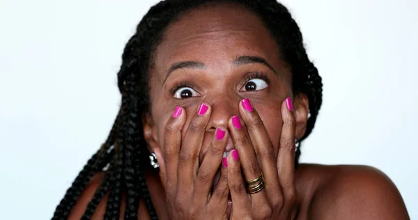 Nervoso Neurótico Africano Americano Mulher Reagindo Com Terror Emoção — Fotografia de Stock