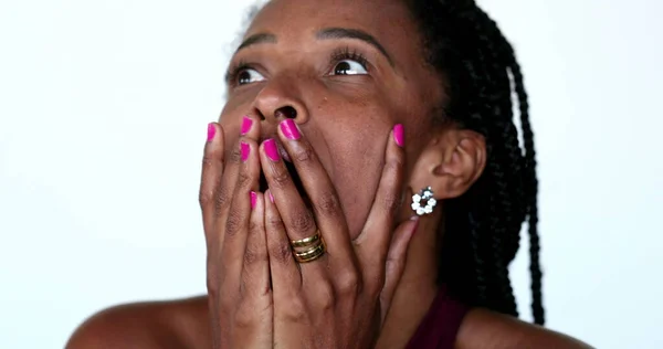 Mulher Negra Africana Ansiosa Reagindo Notícias Horríveis Com Horror Choque — Fotografia de Stock