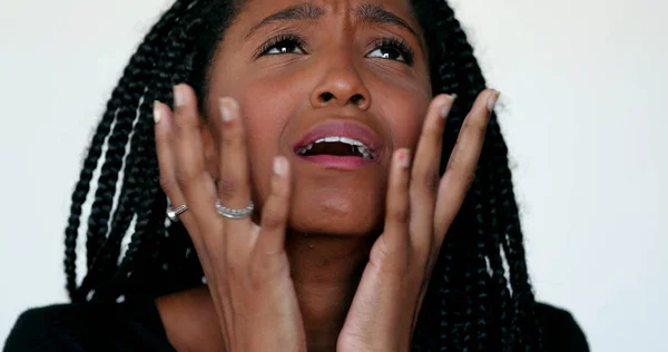 Aggódó Afrikai Fekete Tini Lány Érzelmi Reakció Tini Szorongás Roham — Stock Fotó