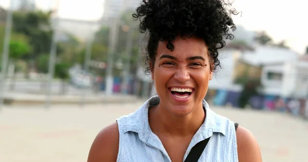 Happy Young Black Woman Spontaneous Smile Laugh Person Positive Attitude — Stock Photo, Image
