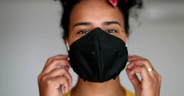Happy Young Black Woman Taking Pandemic Mask Feeling Relief — Stok fotoğraf