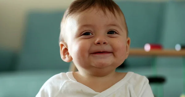 Dítě Usmívá Portrét Tvář Jeden Rok Starý Chlapeček Úsměv — Stock fotografie