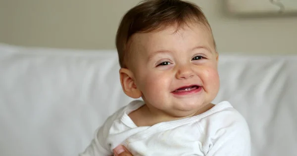 Roztomilé Dítě Chlapeček Portrét Tvář Usmívá Rozkošné Krásné Sladké Batole — Stock fotografie