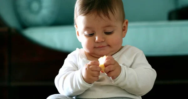 Gelukkig Baby Klappen Hand Vreugdevol Kind Peuter Jongen — Stockfoto