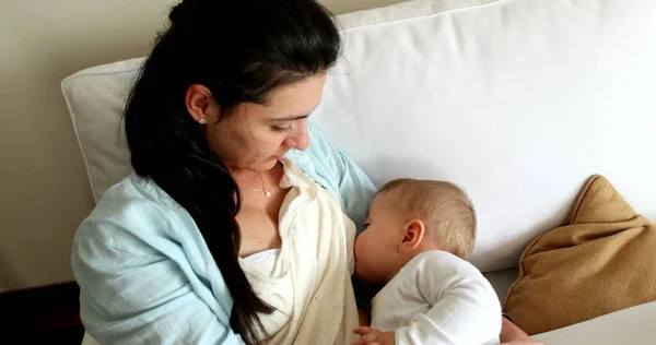 Mother Breastfeeding Baby Infant Casual Moment Mom Breastfeed Baby — 스톡 사진